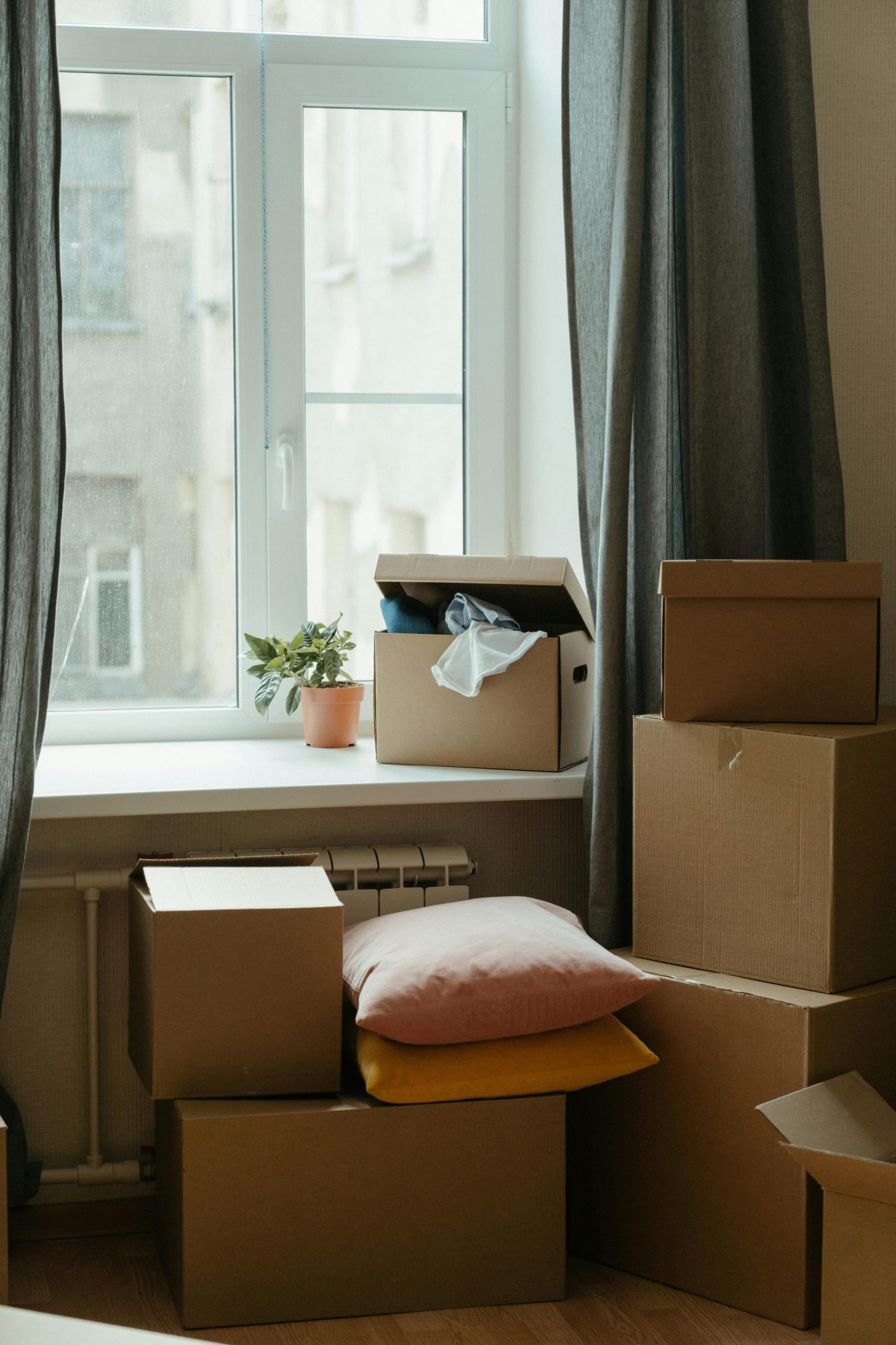 Waarom een verhuisbedrijf inschakelen bij een verhuizing alleen een slimme keuze is